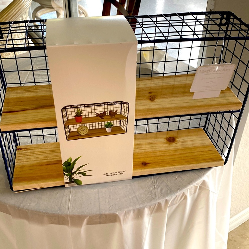 Wall or counter shelf